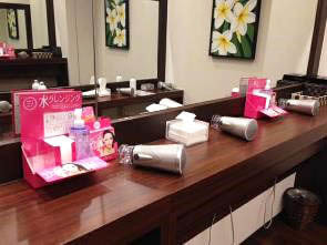 タッチ&トライ什器設置